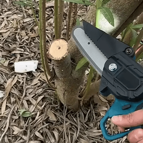 It only takes 10 seconds to cut a 6-inch branch. You will be surprised at how strong and light it is and how fast it cuts through branches and dense bushes without noise and harmful fumes. The side baffle also prevents excessive wood chips from flying.