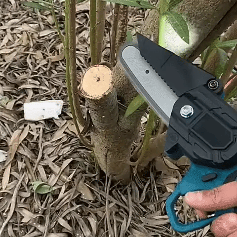 It only takes 10 seconds to cut a 6-inch branch. You will be surprised at how strong and light it is and how fast it cuts through branches and dense bushes without noise and harmful fumes. The side baffle also prevents excessive wood chips from flying.