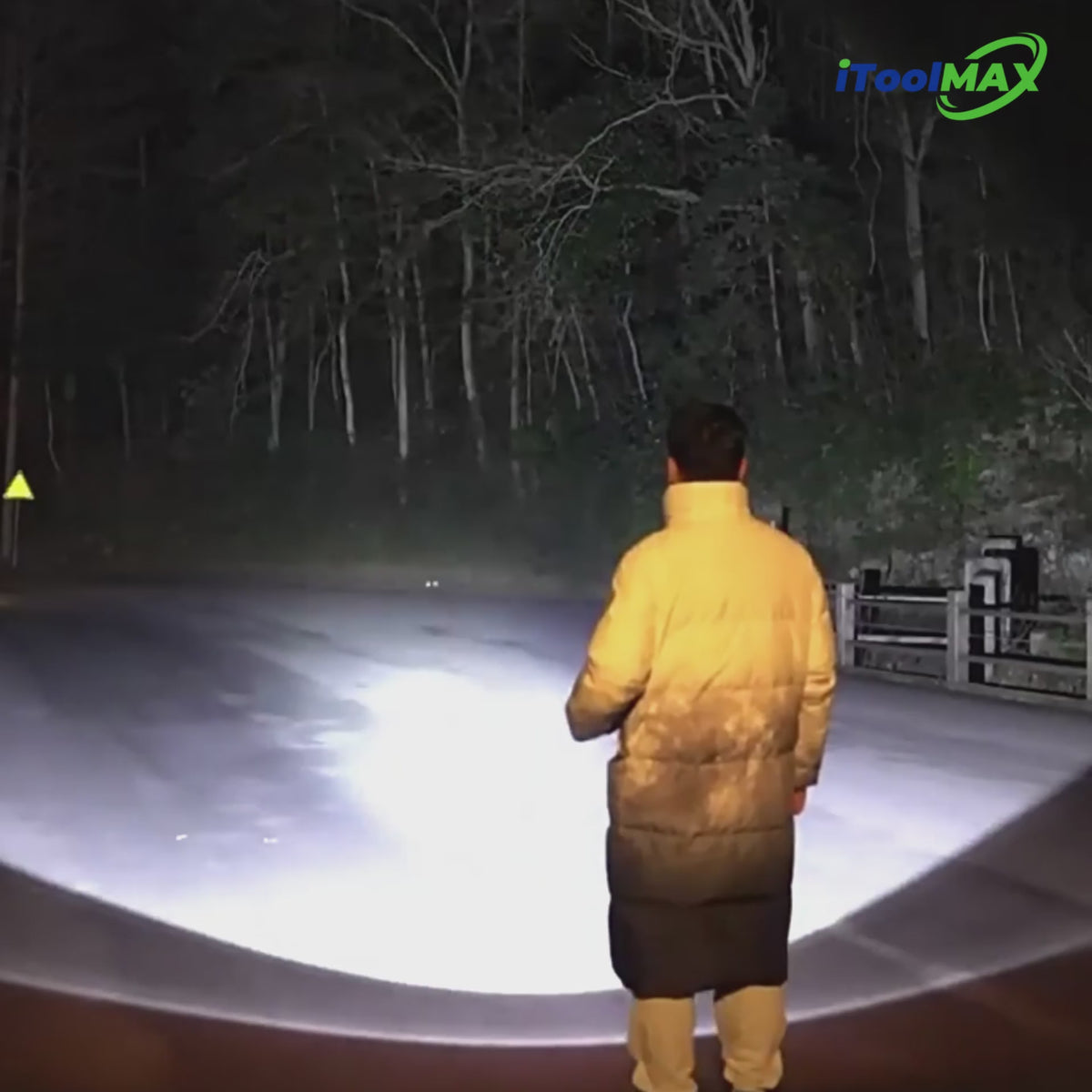 Video laden: itoolmax portable solar camping lantern product video